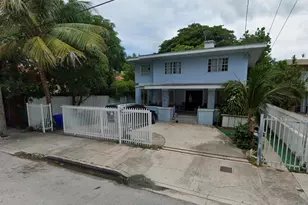 652 NW 1st St, Miami, FL 33128 - Photo 2
