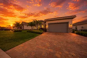10562 Northbrook Cir, Palm Beach Gardens, FL 33412 - Photo 2
