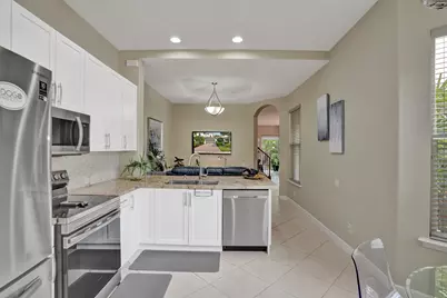 824 Spinnaker Drive E, Hollywood, FL 33019 - Photo 24