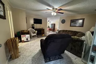 4081 4th Ct, Lantana, FL 33462 - Photo 4