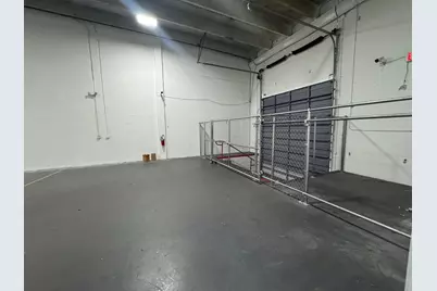 2710 NW 72nd Avenue, Miami, FL 33122 - Photo 8