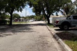 521 48th St, West Palm Beach, FL 33407 - Photo 22