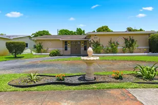 10691 NW 26th Pl, Sunrise, FL 33322 - Photo 2