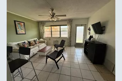 104 Hastings G, West Palm Beach, FL 33417 - Photo 6