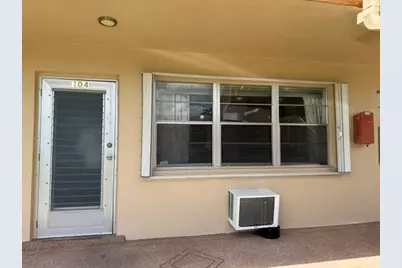 104 Hastings G, West Palm Beach, FL 33417 - Photo 2