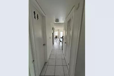 104 Hastings G, West Palm Beach, FL 33417 - Photo 8
