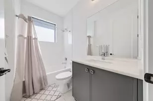 8116 Laurel Falls Dr, Boca Raton, FL 33496 - Photo 42