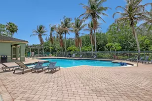 340 Crestwood Cir, Royal Palm Beach, FL 33411 - Photo 28
