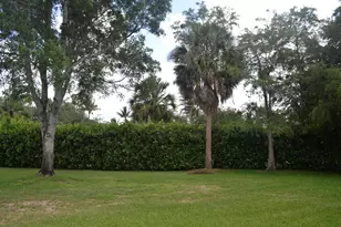 1104 Raintree Ln, Wellington, FL 33414 - Photo 18