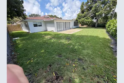 349 NE 31st Street, Boca Raton, FL 33431 - Photo 2
