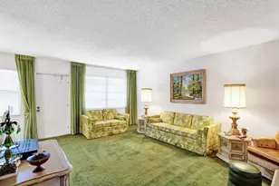 2049 Lyndhurst, Deerfield Beach, FL 33442 - Photo 10