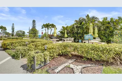 2049 Lyndhurst, Deerfield Beach, FL 33442 - Photo 2