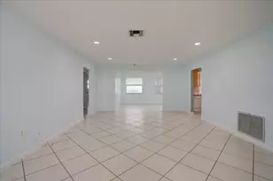 2086 SW 12th Ave, Boynton Beach, FL 33426 - Photo 6