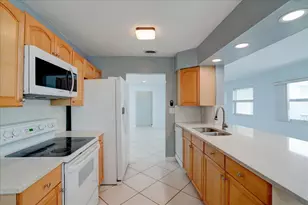2086 SW 12th Ave, Boynton Beach, FL 33426 - Photo 10