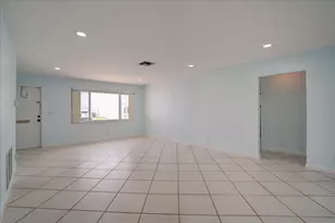 2086 SW 12th Ave, Boynton Beach, FL 33426 - Photo 8