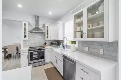 2404 NW 67th Street, Boca Raton, FL 33496 - Photo 10