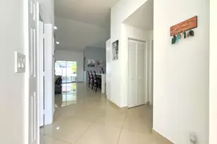 10189 Balsa Way, Palm Beach Gardens, FL 33410 - Photo 2