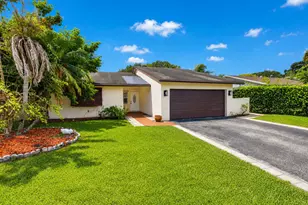 9510 Affirmed Ln, Boca Raton, FL 33496 - Photo 2