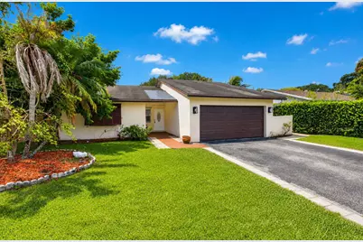 9510 Affirmed Lane, Boca Raton, FL 33496 - Photo 2