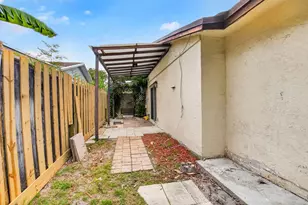 9510 Affirmed Ln, Boca Raton, FL 33496 - Photo 46