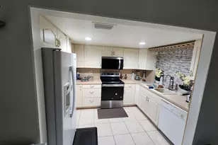 816 NW 8th Ave, Boynton Beach, FL 33426 - Photo 14
