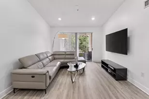 8020 N Nob Hill Rd, Tamarac, FL 33321 - Photo 2