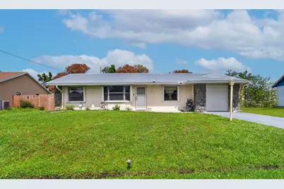 1911 SE Dock Street, Port Saint Lucie, FL 34952 - Photo 2