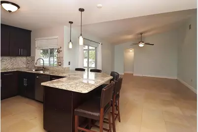 6401 W Sedgewyck Cir W, Davie, FL 33331 - Photo 2