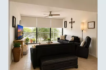 6193 Balboa Circle #405, Boca Raton, FL 33433 - Photo 2