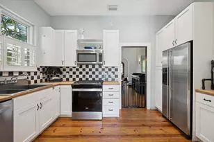 704 SE 8th St, Fort Lauderdale, FL 33316 - Photo 16
