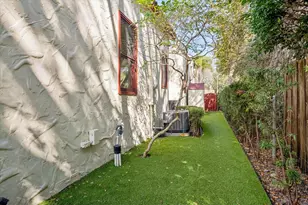 704 SE 8th St, Fort Lauderdale, FL 33316 - Photo 36