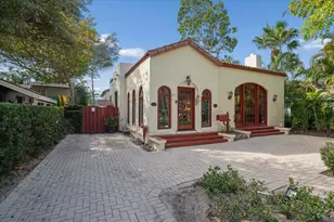 704 SE 8th St, Fort Lauderdale, FL 33316 - Photo 1