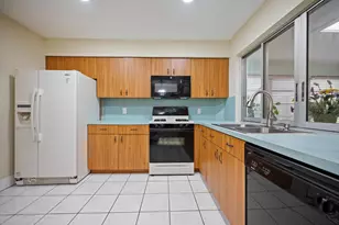 4245 NW 115th Ave, Sunrise, FL 33323 - Photo 6
