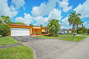 4245 NW 115th Ave, Sunrise, FL 33323 - Photo 2