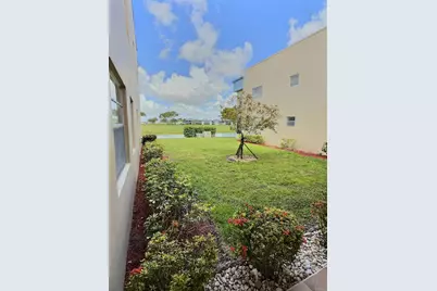 199 Burgundy E, Delray Beach, FL 33484 - Photo 22