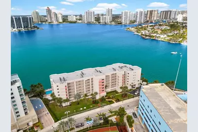 18260 N Bay Road #418, Sunny Isles Beach, FL 33160 - Photo 40