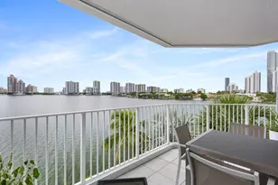 18260 N Bay Rd, Sunny Isles Beach, FL 33160 - Photo 4