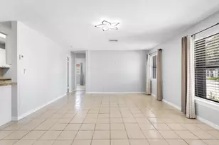 2105 Wellington Rd, West Palm Beach, FL 33409 - Photo 6