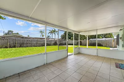 2105 Wellington Road, West Palm Beach, FL 33409 - Photo 38