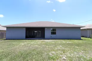 134 NW Heather St, Port Saint Lucie, FL 34983 - Photo 4