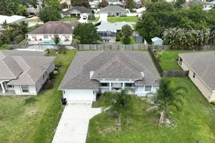 134 NW Heather St, Port Saint Lucie, FL 34983 - Photo 4