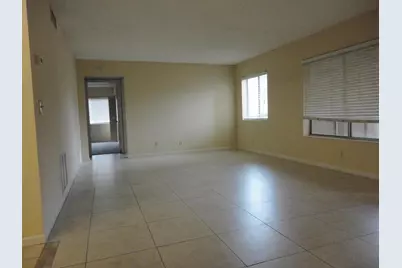 508 Shady Pine Way #D1, Greenacres, FL 33415 - Photo 2