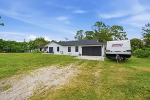 11823 N 67th Pl Pl N, The Acreage, FL 33412 - Photo 2