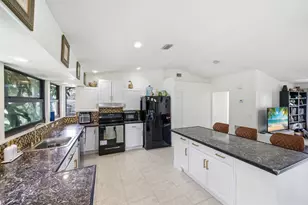 11823 N 67th Pl Pl N, The Acreage, FL 33412 - Photo 10