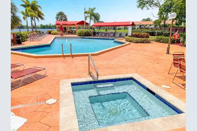 305 Congressional Way, Deerfield Beach, FL 33442 - Photo 24
