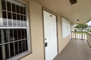 32 Kingswood B, West Palm Beach, FL 33417 - Photo 8