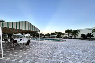 32 Kingswood B, West Palm Beach, FL 33417 - Photo 12