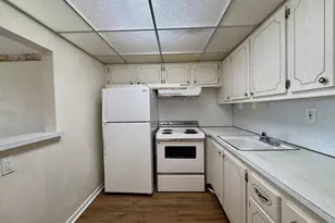32 Kingswood B, West Palm Beach, FL 33417 - Photo 4
