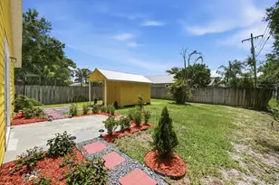 1845 SW 13th Pl Pl SW, Vero Beach, FL 32962 - Photo 22