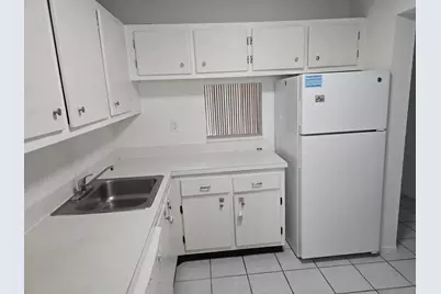8060 N Colony Cir Circle #203, Tamarac, FL 33321 - Photo 2